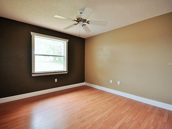 3rd image of 12227 Wedgefield Dr