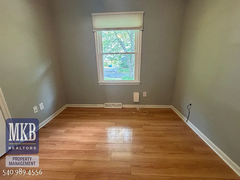 4706 Casper Dr NE — Photo 16