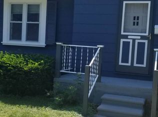 434 4th St, Wyandotte, MI 48192
