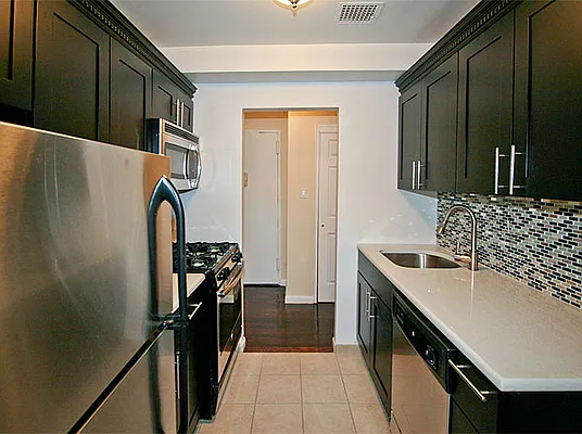 Rented by SW Queens Mezzanine | media 3