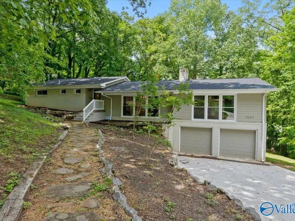1007 Toney Dr SE, Huntsville, AL 35802