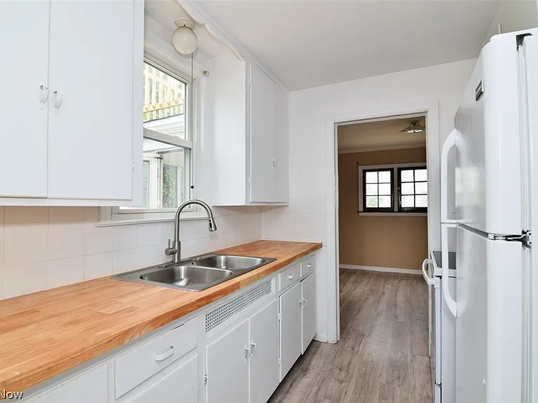 1408 Winston Rd — Photo 16