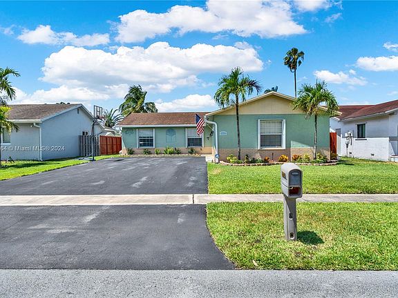 3rd image of 10761 NW 20th Ct