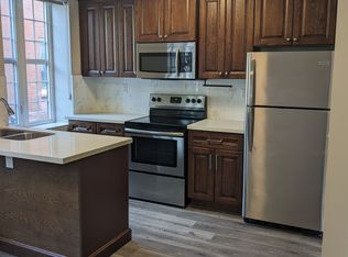 17 Quebec St #304, Oshawa, ON L1H2K3