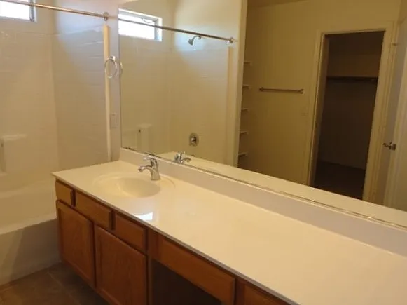 1505 S 81st Dr — Photo 10