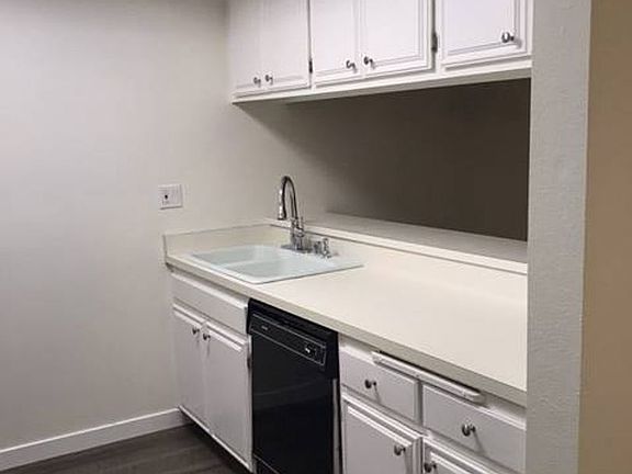 4th image of 2507 Navarra Dr Unit 204