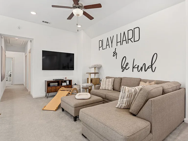 7205 Caladium Dr — Photo 16