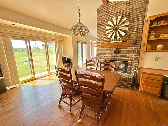 5th image of 4705 Hall Dr