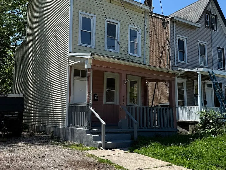 319 Rutherford Ave — Photo 5