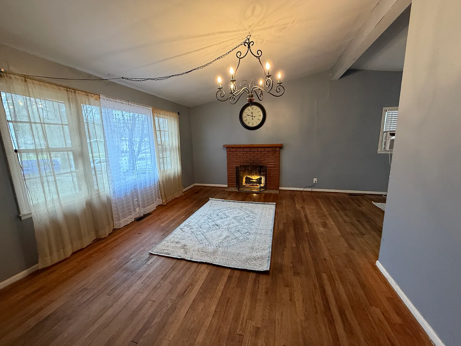 1101 Tyler Ave — Photo 2
