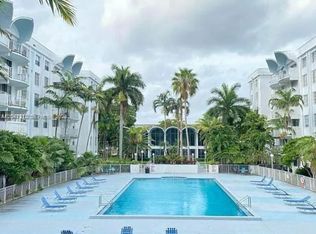 492 NW 165th Street Rd APT C415, Miami, FL 33169
