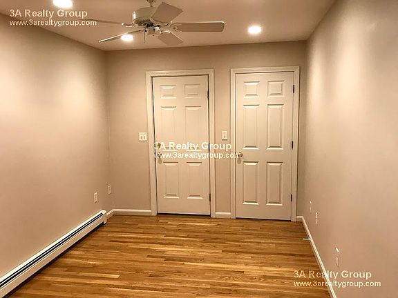3rd image of 10A Goddard St
