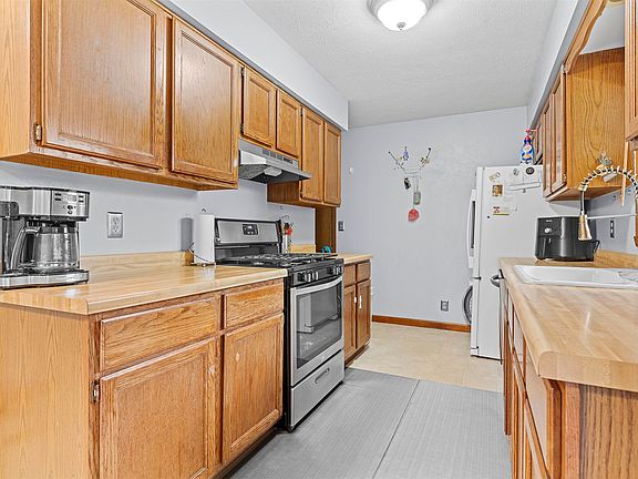 5th image of 5762 La Cresta Dr