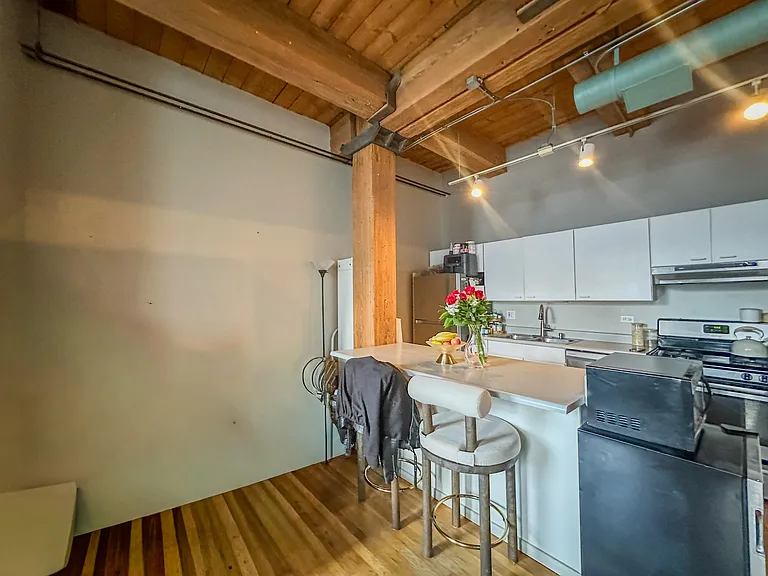 4745 N Ravenswood Ave #105 — Photo 7