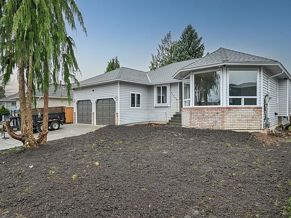 2nd image of 32069 Clinton Ave
