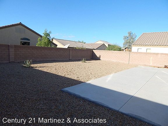 4th image of 1121 Gary Carmena Ave