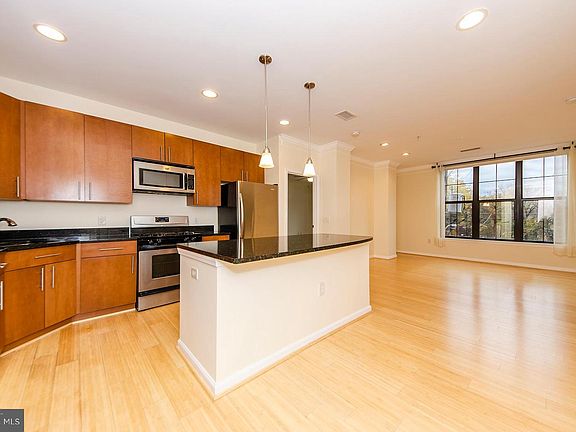 2nd image of 444 W Broad St Unit 206
