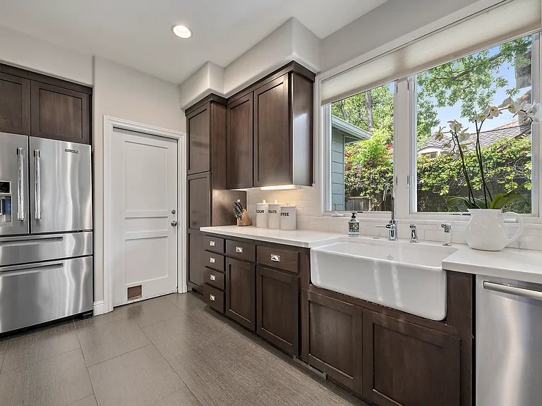 274 Leland Ave — Photo 4