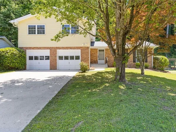 2461 Woodside Way, Chamblee, GA 30341