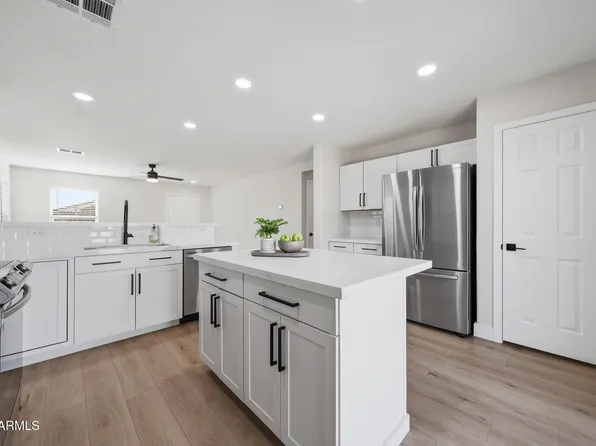 25702 W BURGESS Lane, Buckeye, AZ 85326
