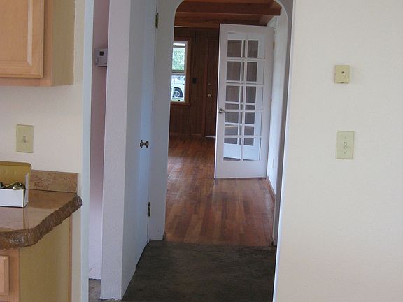 3rd image of 4920 W Sylvester St
