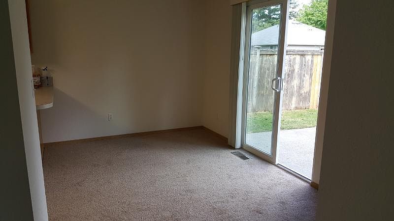 2nd image of 2843 Muriel Ct SE