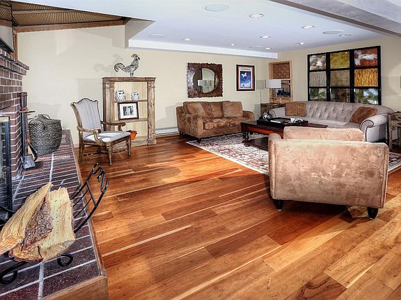 2nd image of 654 Stone Creek Dr #C14