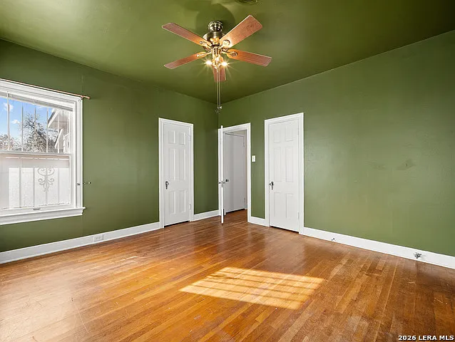1627 Schley Ave — Photo 18