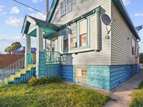 2116 West Burnham STREET, Milwaukee, WI 53204