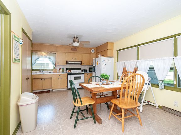 5th image of 42571 N Forest Ln