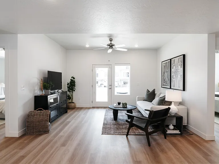 Bloomington Apartments — Photo 16