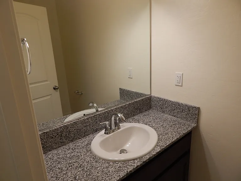 4613 W Payson Ct — Photo 24