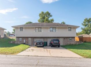 2922-2924 Cambridge St, Saint Joseph, MO 64506
