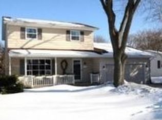 933 Bruce St, Sun Prairie, WI 53590