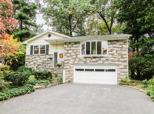 70 Crest Dr, Tarrytown, NY 10591