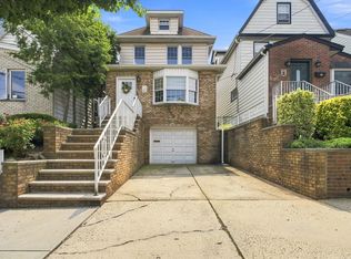 36 W 48th St, Bayonne, NJ 07002