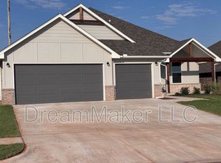 1906 Hollow Crest Ct, Norman, OK 73071