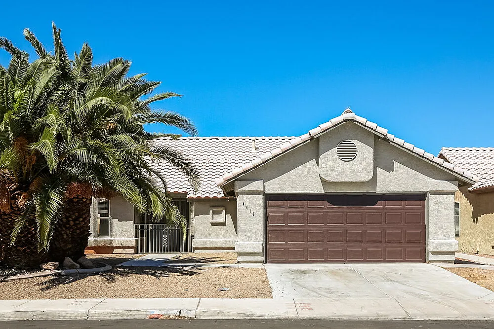 3 bed, 2.0 bath, 1509 sqft, $2,115 — Photo 1