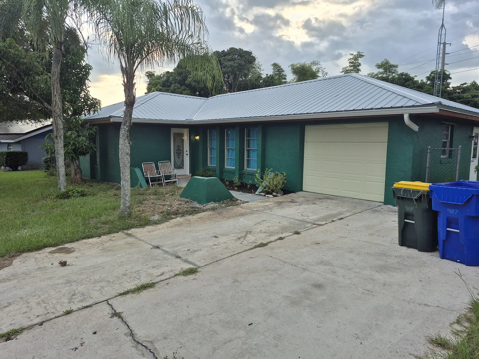 2 bed, 1398 sqft, $1,600 — Photo 1