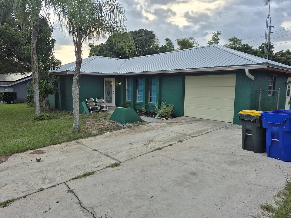 6319 Cambridge Dr