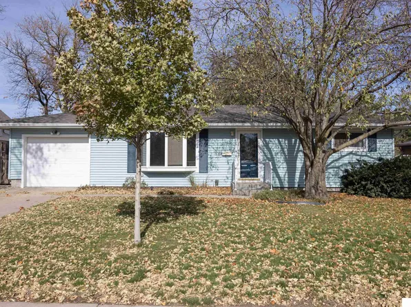919 E 4th St, York, NE 68467