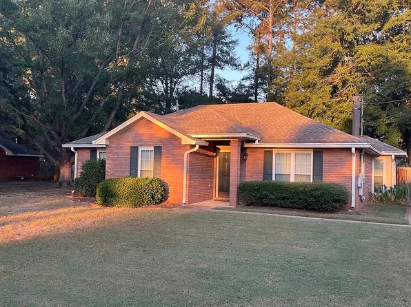 506 Saddlewood Dr, Pike Road, AL 36064