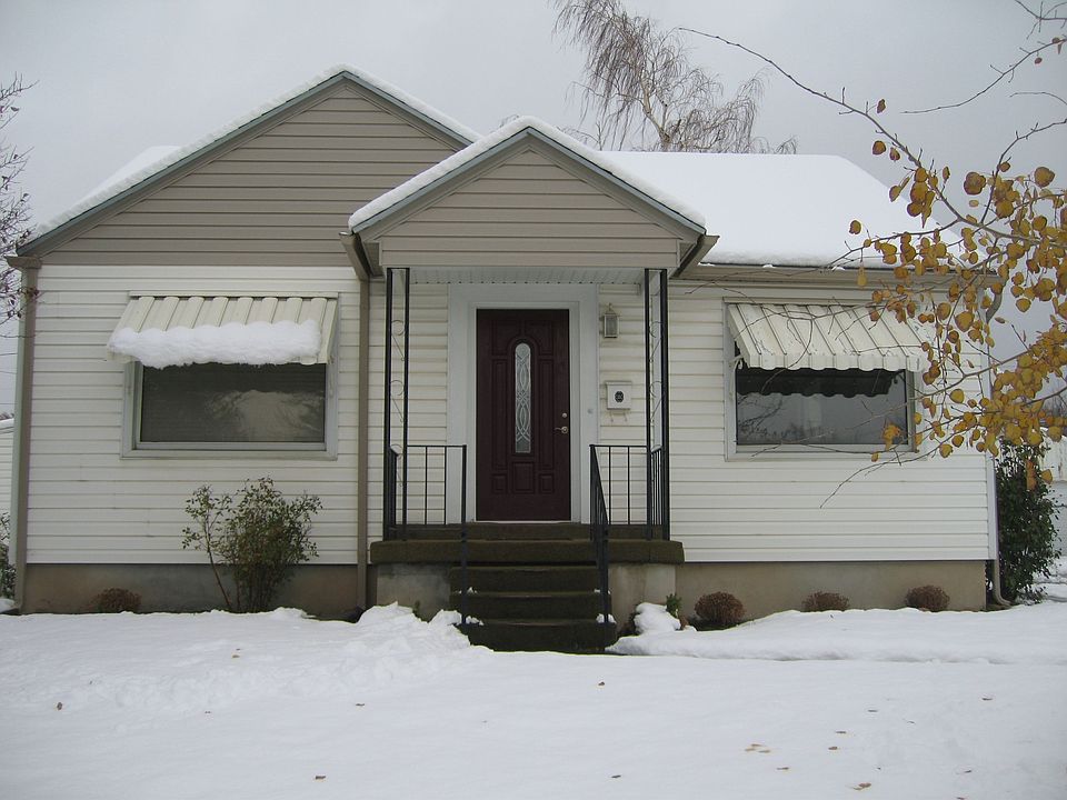1st image of 952 E Crandall Ave