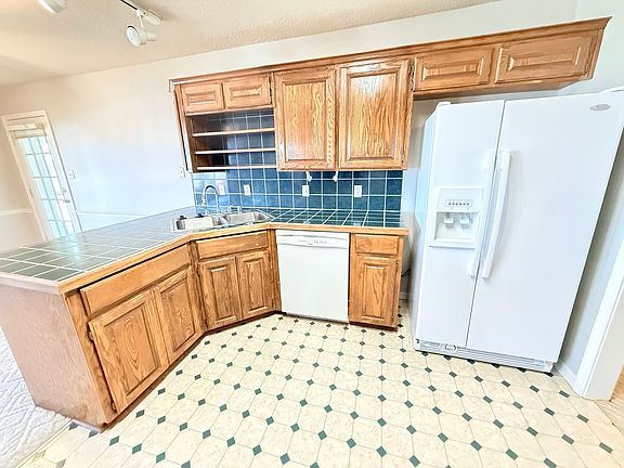 3rd image of 3140 Eagle Dr