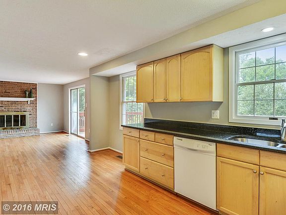Kitchen and breakfast nook