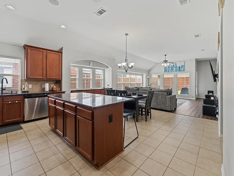 2616 Pine Trail Dr — Photo 7