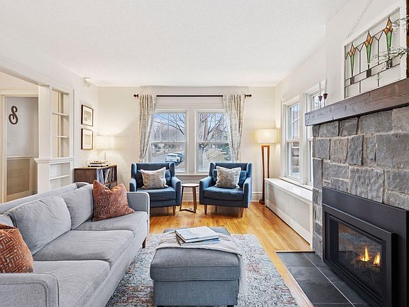 5th image of 391 Cretin Ave S