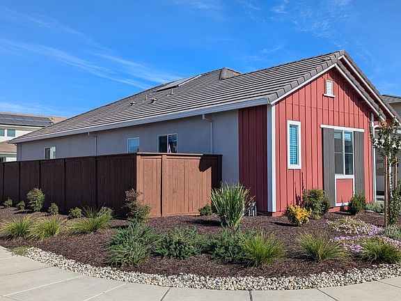 2nd image of 2035 Santos St