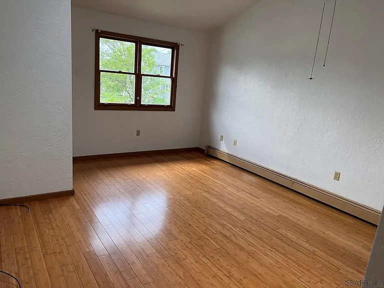 216 Hastings St — Photo 13