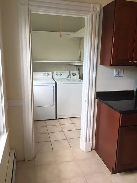 6 bed, 400 sqft, $1,050 — Photo 3